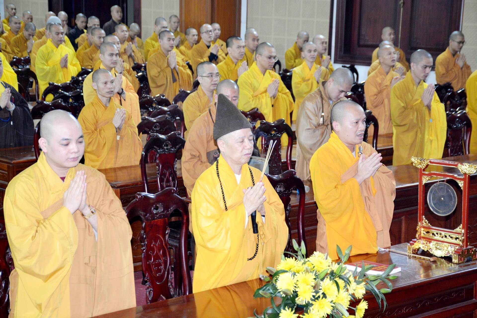 Trang nghiêm lễ bái vọng Đức Pháp chủ tại Học viện Phật giáo Hà Nội