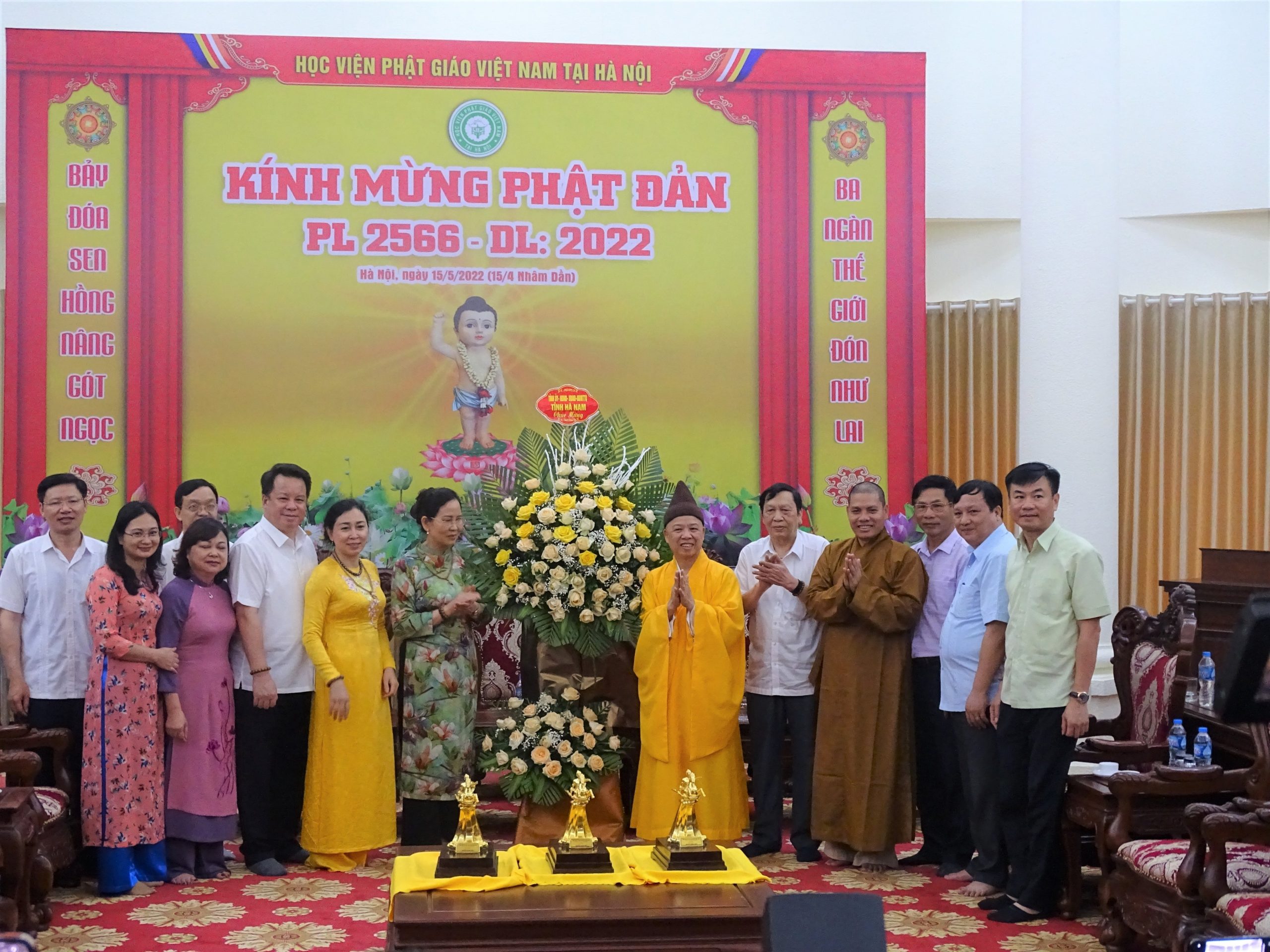 Phái đoàn Tỉnh ủy, UBND tỉnh Hà Nam đến chúc mừng Phật đản Học viện Phật giáo Việt Nam tại Hà Nội