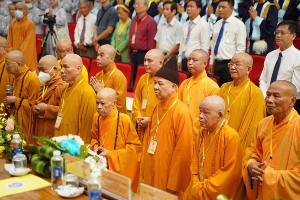 Học viện Phật giáo VN tại Huế kỷ niệm 25 năm thành lập, cấp phát văn bằng Cử nhân và Thạc sĩ