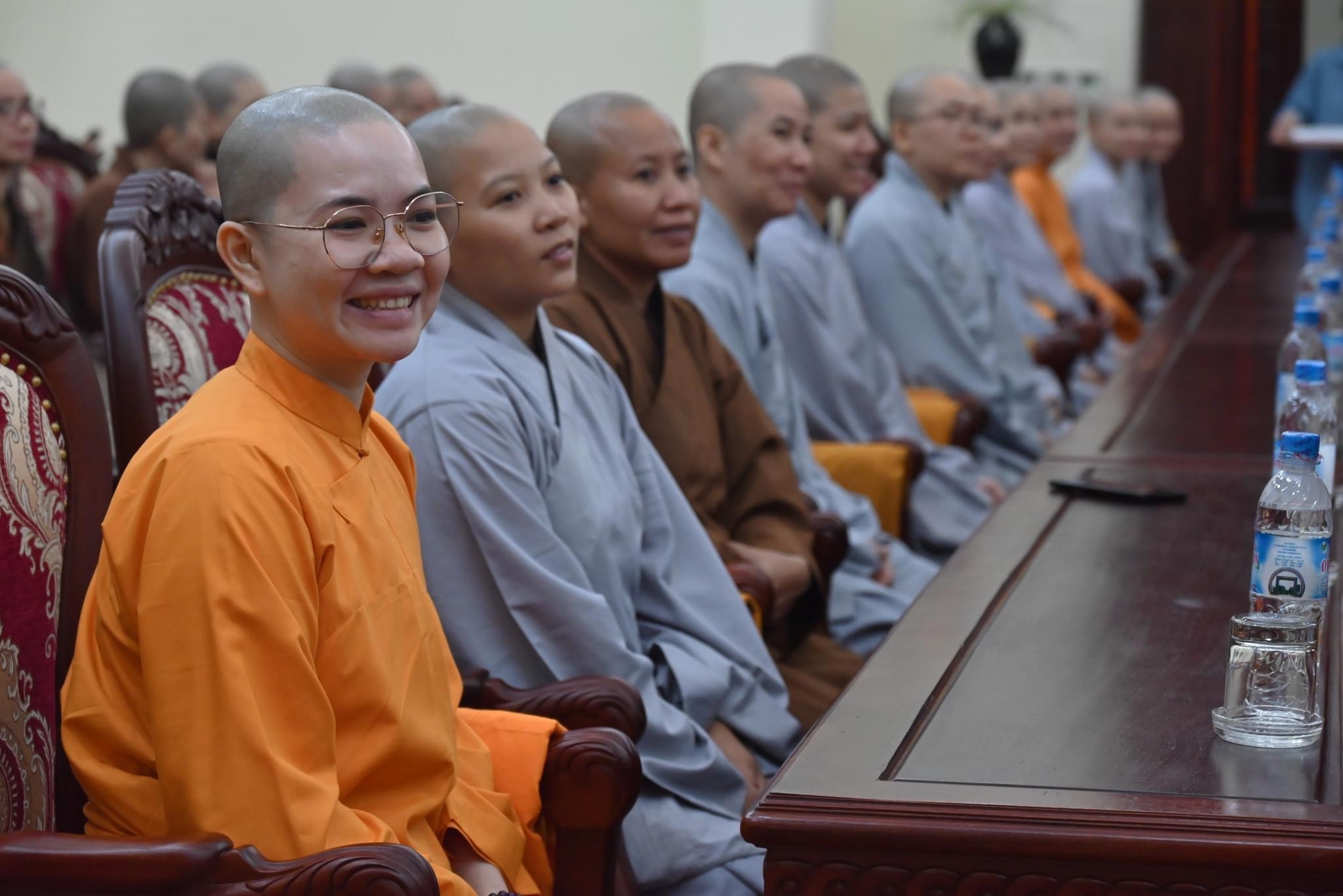 Lớp Thạc sĩ Phật học khóa V – Học viện Phật giáo HCM thăm Học viện Phật giáo Hà Nội