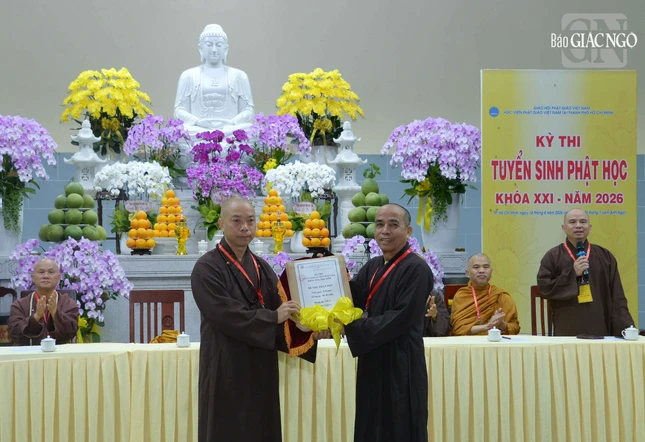 Học viện PGVN tại TP.HCM: 282 Tăng, Ni dự thi tuyển sinh cử nhân Phật học khóa XXI