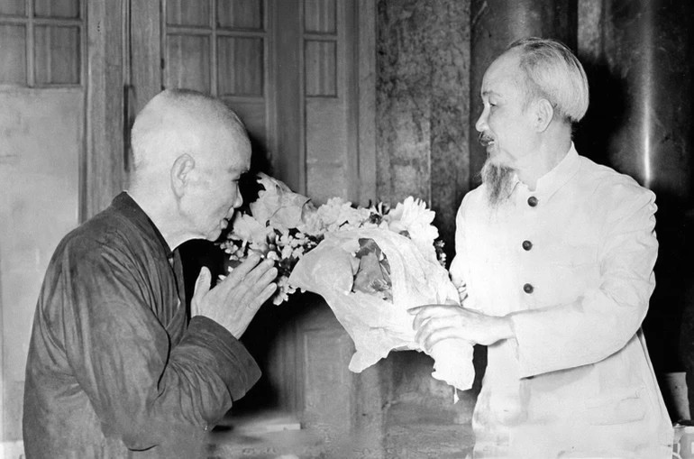 Chủ tịch Hồ Chí Minh: “Nước có độc lập thì đạo Phật mới dễ dàng mở mang”