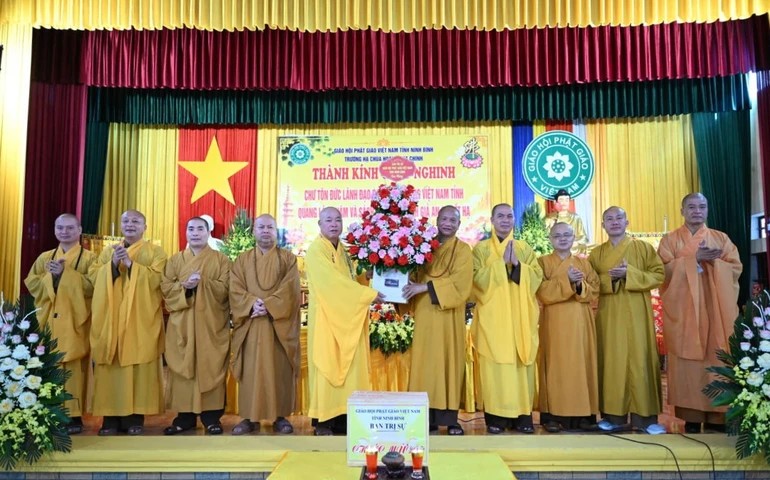 Ninh Bình: Lãnh đạo Ban Trị sự GHPGVN tỉnh thăm, sách tấn Tăng Ni hành giả an cư tại các trường hạ